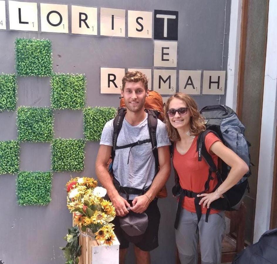 Rumah Teman Backpacker Semarang Esterno foto